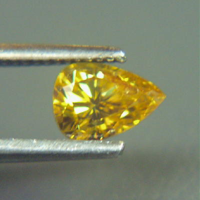Natural Color Intense Fancy Color Yellow Diamond  Litnon.com