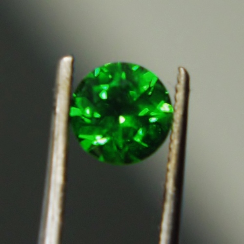  Top Gem Emerald Green Old Mine Russian Demantoid Garnet  Litnon.com