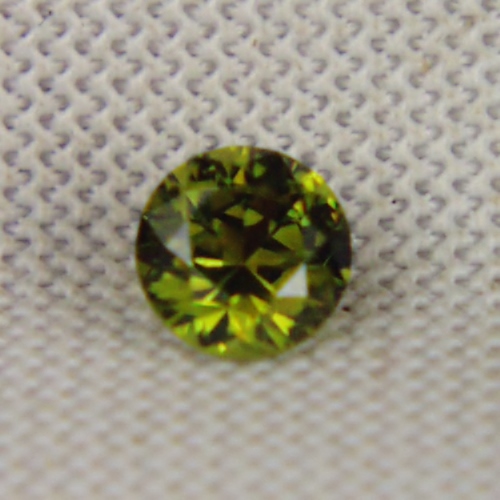 Brilliant and Top Cutting Color Shift Russian Demantoid Garnet GL Litnon.com