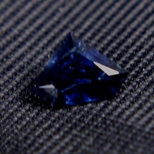 Top Cut Untreated Deep Blue Sapphire Nigeria 1.79 ct  Litnon.com