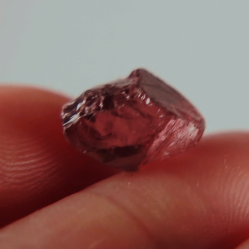 Coppery Pink Same Zircon Facet Rough Tanzania 11.17 ct  Litnon.com