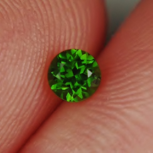 Rare Gem Chrome Green Russian Demantoid Garnet  Litnon.com