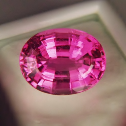 Vivid Shocking Pink Old Stock Brazil Tourmaline 10.66 ct  Litnon.com