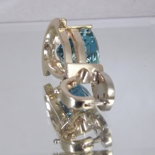 Double Blue 12 Carats Brazil Aquamarine 14 kt Pendant GLI  Litnon.com