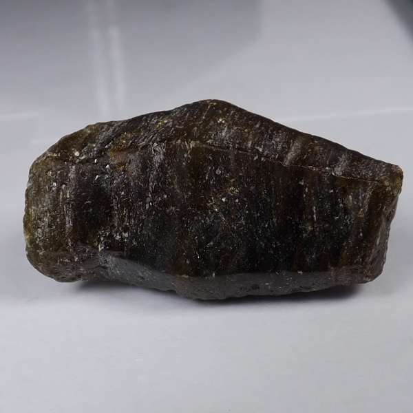 Corrundum Sapphire Crystal Sri Lanka  Litnon.com