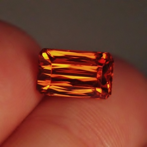 Top Cutting and Finest Color Mandarin Spessartite Garnet 5.10 ct  Litnon.com