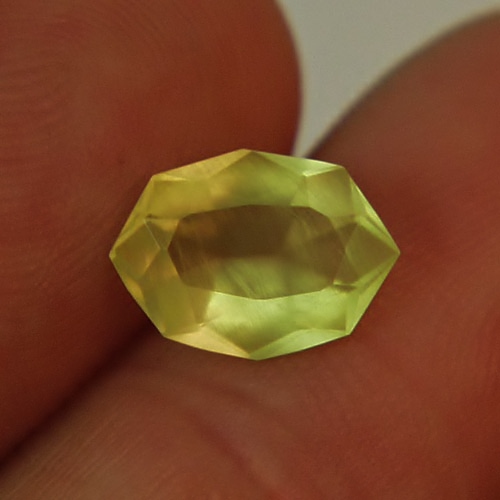 Rare Faceted Neon Color Prehenite New Jersey USA 2.24 ct GLI  Litnon.com