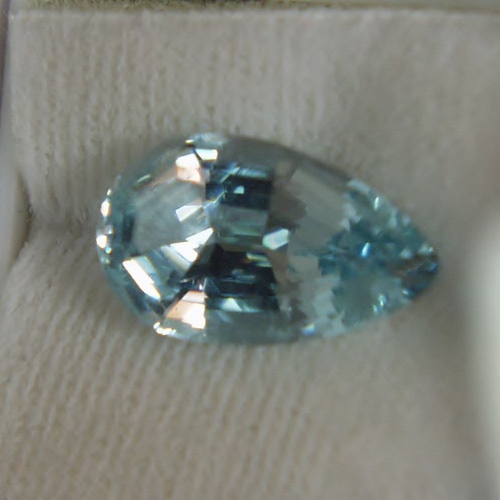 Clean Bright and Lively Old Stock Sky Blue Brazil Aquamarine 6.51 ct  Litnon.com