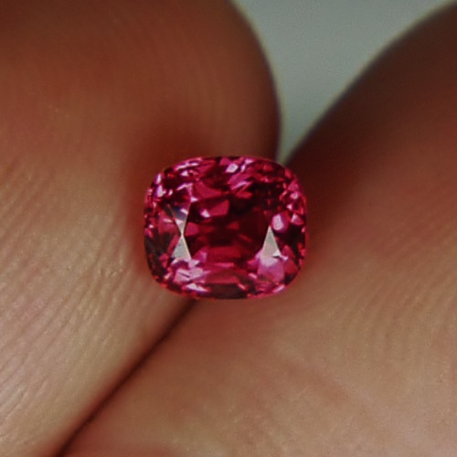  Special Color Bright Pink Red South East Asia Spinel  Litnon.com