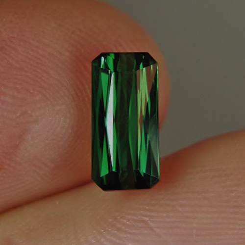 Bright and Pretty Fine Green Nigerian Tourmaline 2.73 ct  Litnon.com