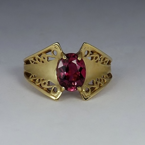 Estate Rich Pink Tourmaline Butterfly Ring 10 kt  Litnon.com