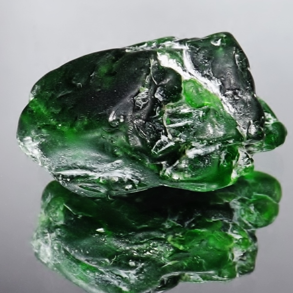 Extreme Green Siberian Chrome Diopside Rough 41.96 ct  Litnon.com