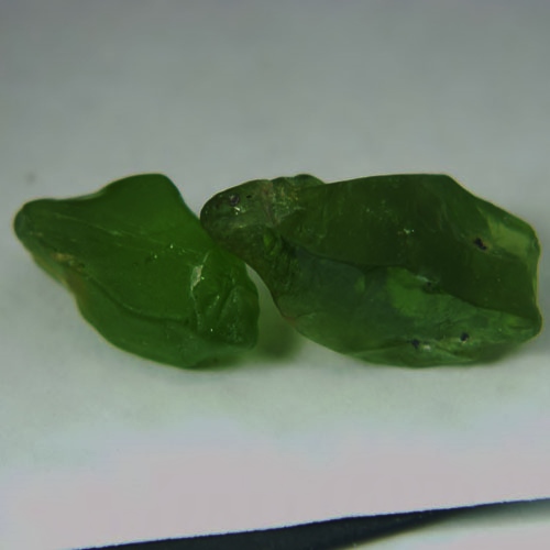 Big Top Color and Clarity Peridot Facet Rough Arizona 28.09 ct tw  Litnon.com