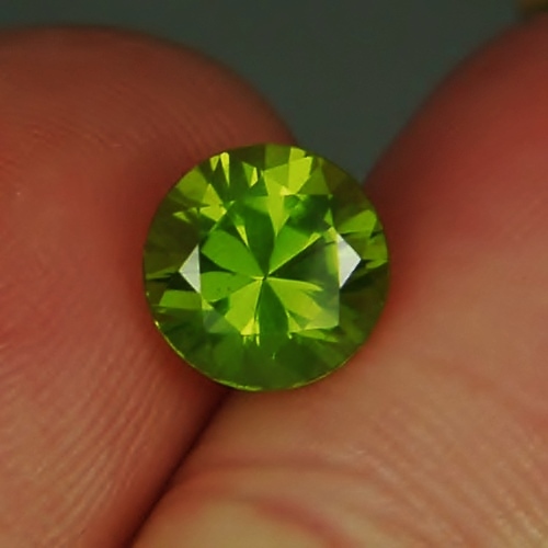 USA Cut Bright and Pretty Arizona Peridot 2.65ct  Litnon.com