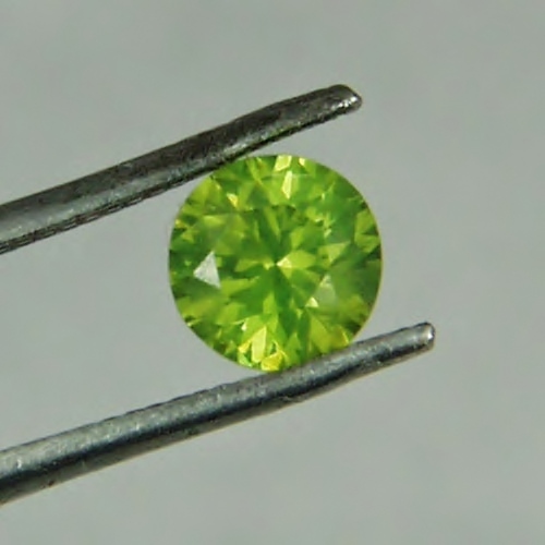 Fine Cutting and Bright Natural Russian Demantoid Garnet 0.49ct  Litnon.com