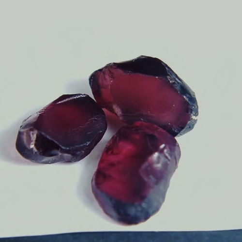 Quality Rhodolite Garnet Facet Rough Tanzania 24.24 ct tw  Litnon.com