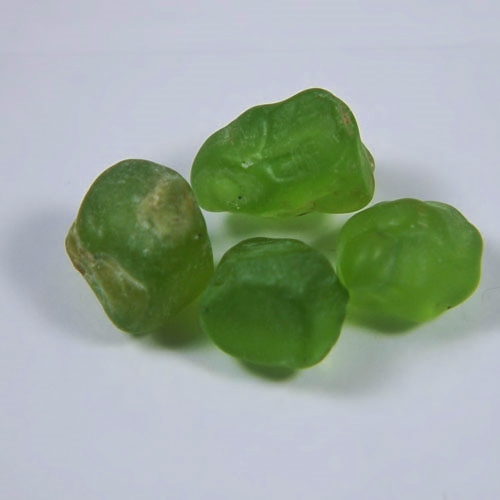 Fine Color and Clean Peridot Facet Rough Arizona 29.17 ct  Litnon.com