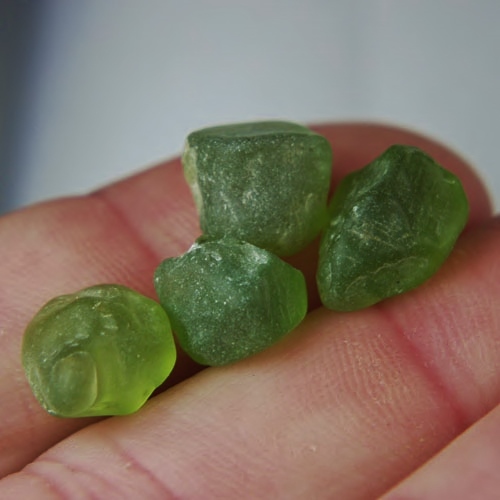 Fine Color and Clean Peridot Facet Rough Arizona 29.17 ct  Litnon.com