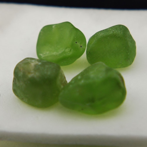 Fine Color and Clean Peridot Facet Rough Arizona 29.17 ct  Litnon.com