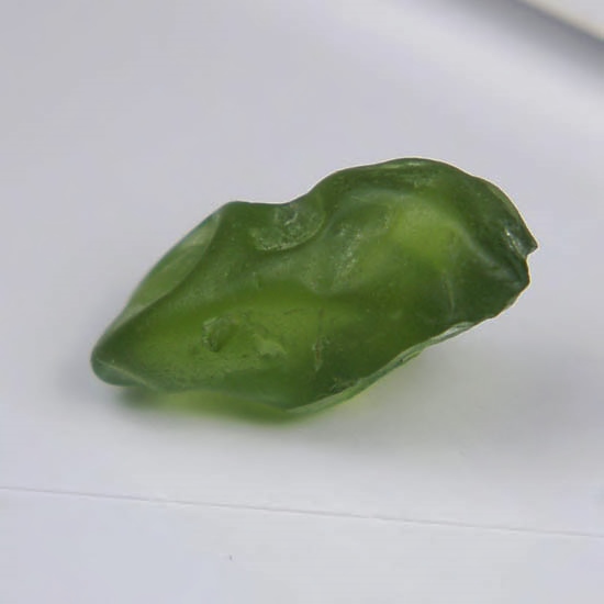 Fine Color and Clean Peridot Facet Rough Arizona 11.77 ct  Litnon.com