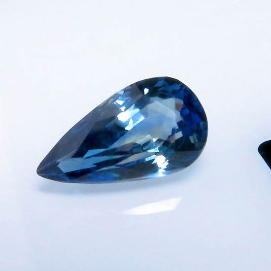 Bright and Blue Natural Ceylon Sapphire 1.05  Litnon.com