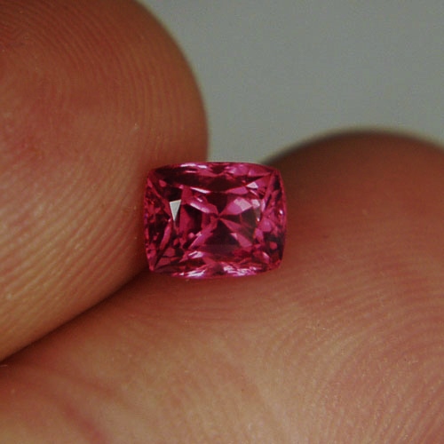  Special Color! Bright Pink Red  South East Asia Spinel 1.21 ct GL Litnon.com