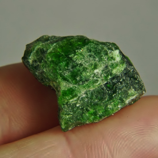  Extreme Green! Siberian Chrome Diopside Rough 52ct  Litnon.com