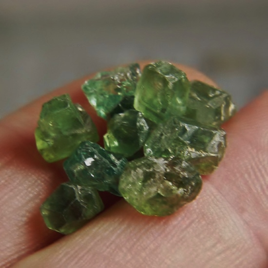 Fine Green Demantoid Garnet Crystal Specimen - Rough 27ct  Litnon.com