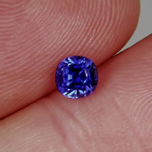  Rare Color and Quality Fine Unheated Ceylon Blue Sapphire  Litnon.com