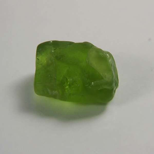 Fine Color and Clean Peridot Facet Rough Arizona 15.63 ct  Litnon.com