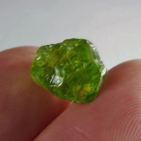 Fine Color and Clean Peridot Facet Rough Arizona 12.16 ct  Litnon.com