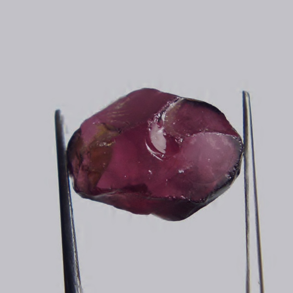 Quality Rhodolite Garnet Facet Rough Tanzania 17.62 ct  Litnon.com