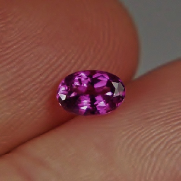 Rich Pink Natural Ceylon Sapphire 6 x 4 mm  Litnon.com