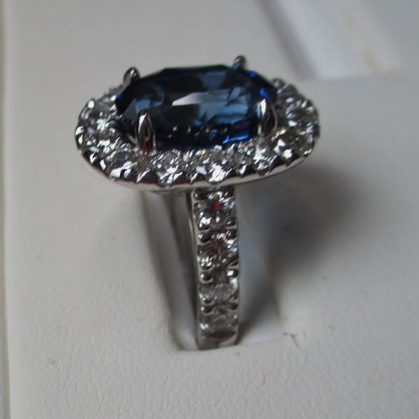 Estate Beautiful 6.59 ct Ceylon Sapphire and Diamond Platinum Ring GLI  Litnon.com