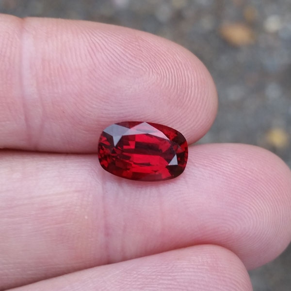 GIA Cert Big Bright and Pretty Natural Orange Red Flame Spinel 4.08 ct  Litnon.com