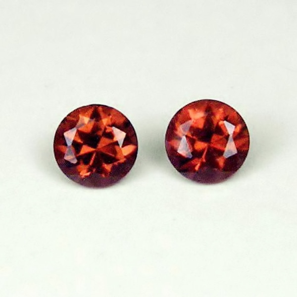 Color Shift Malaia Malaya Garnet Pair 3 mm GL Litnon.com