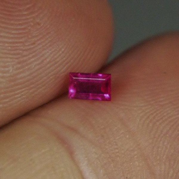 Small Treasure Old Stock Red Burmese Ruby 0.28ct  Litnon.com