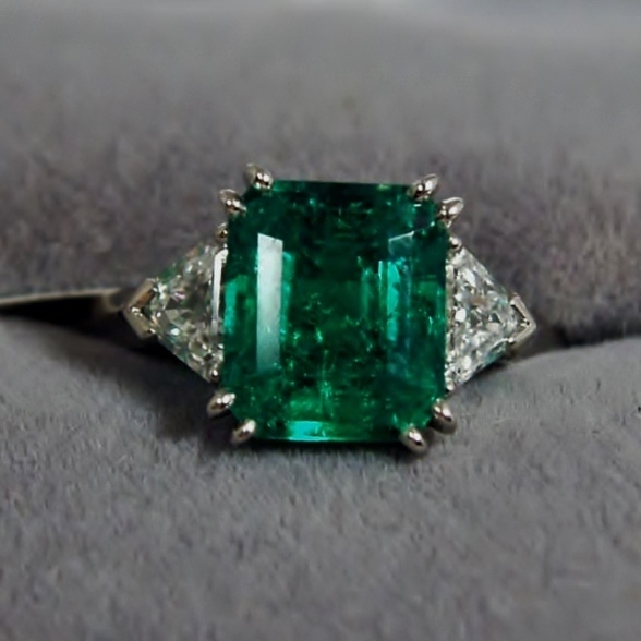 Estate Quality Colombian Emerald Diamond Platinum Ring  Litnon.com