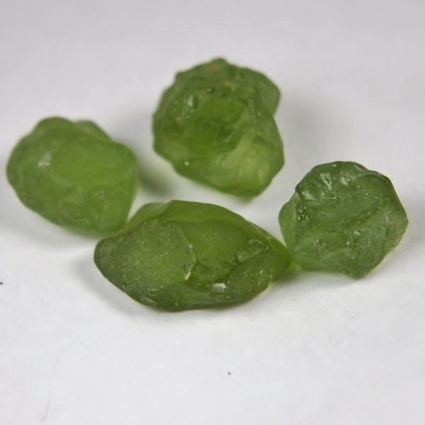Fine Color and Clean Big Arizona Peridot Facet Rough 37.78 ct  Litnon.com