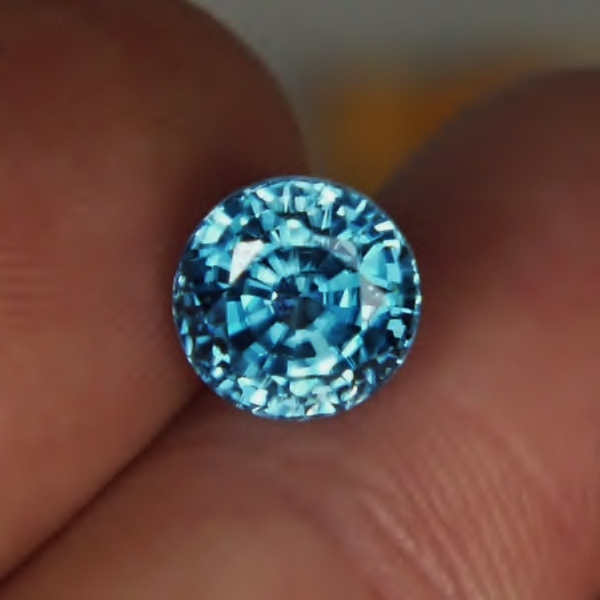 Superior Color & Quality!  Blue Zircon Cambodia 4.66 ct  Litnon.com