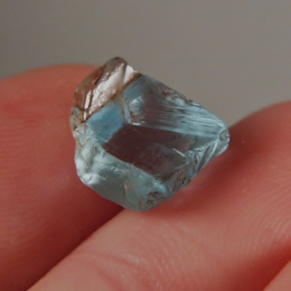 True Blue  Clean Aquamarine Facet Rough Nigeria 6.38 ct  Litnon.com