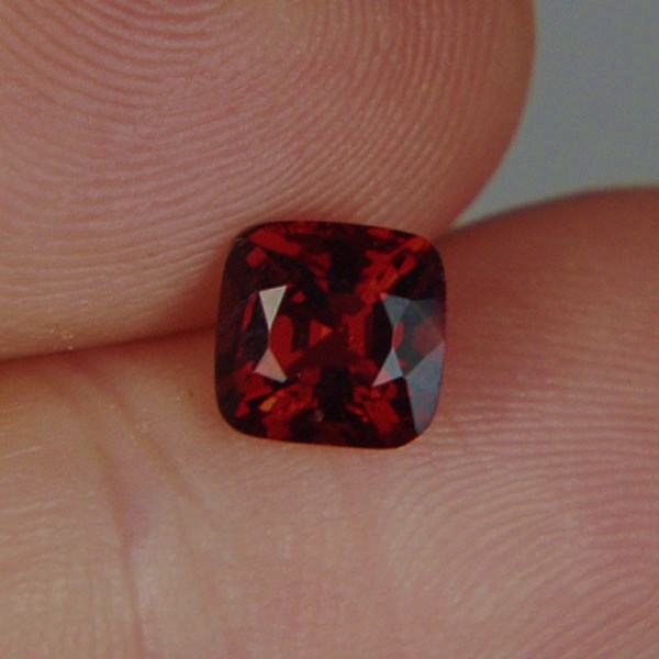 Deep Blood Red Burmese Spinel  1.56 ct GL Litnon.com