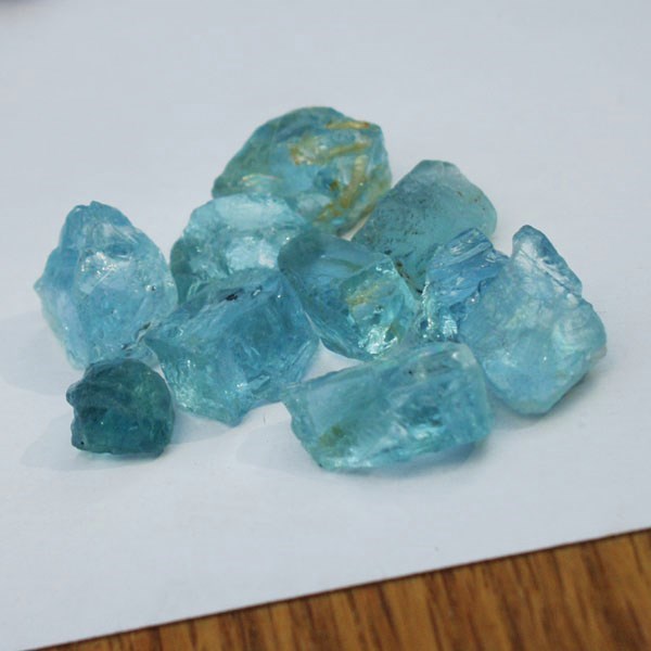 Strong Blue Aquamarine Facet Rough Nigeria 19.9 grams  Litnon.com