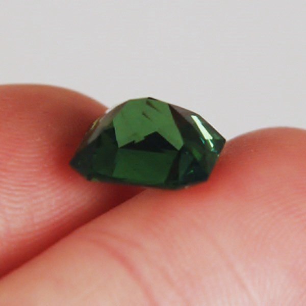Collectors! World Class Natural Green Zircon Sri Lanka 7.62 ct  Litnon.com
