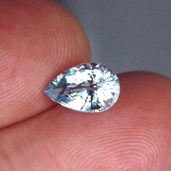 Nice Color and Bright Natiural Aquamarine Nigeria 1.54 ct  Litnon.com