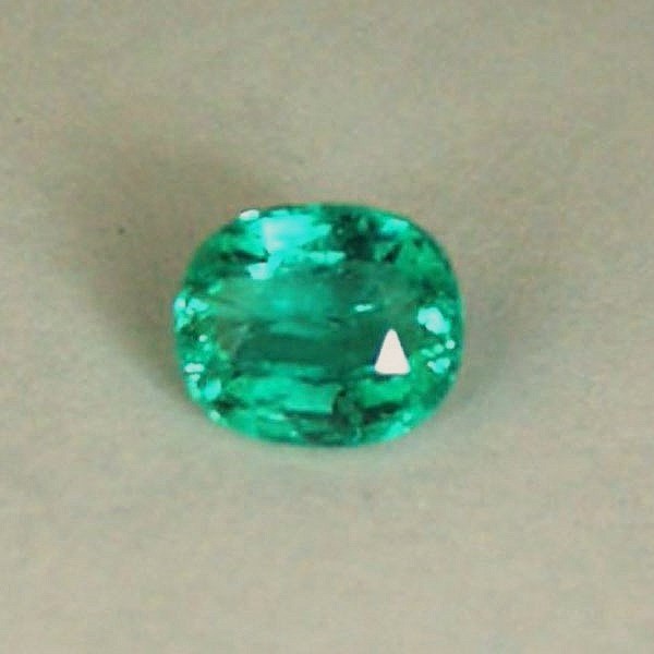 Bright and Nice Color Natural Colombian Emerald 1.24 ct  Litnon.com