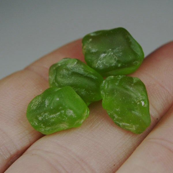 Big Fine Color and Clean Arizona Peridot Facet Rough 48.42 ct  Litnon.com