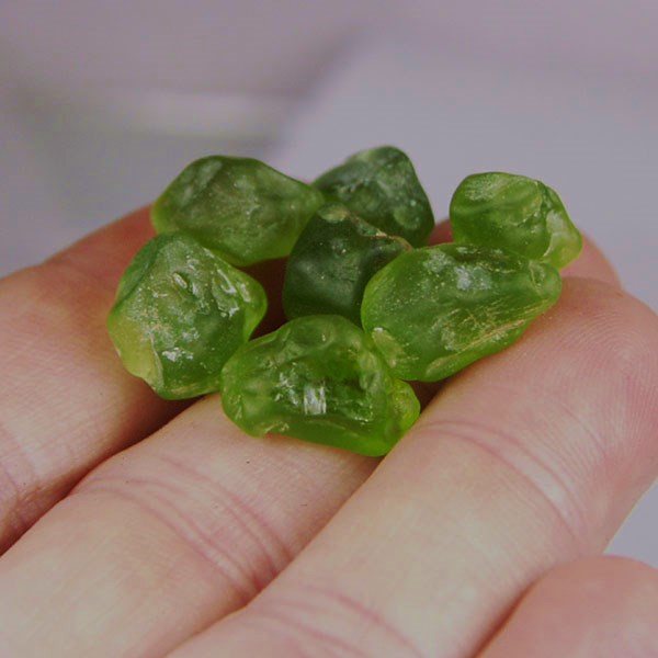 $7.00 Gram Fine Color and Clean Arizona Peridot Facet Rough 65.63 ct  Litnon.com