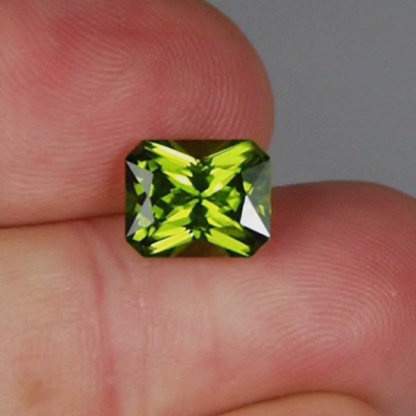 Fine Quality Bright and Pretty Arizona Peridot 3.41ct  Litnon.com