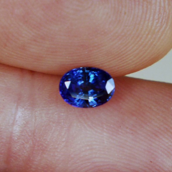 Fine Royal Blue Natural Ceylon Sapphire 1.02ct  Litnon.com
